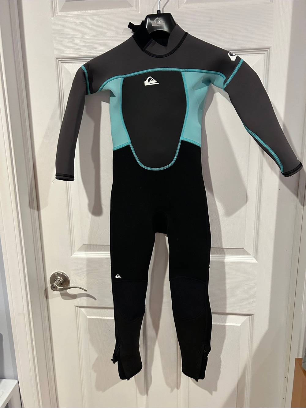 Quiksilver Kids Long Sleeve Rashguard Wetsuit in Black and Teal